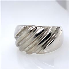 James Avery Retired Sterling Silver Ring